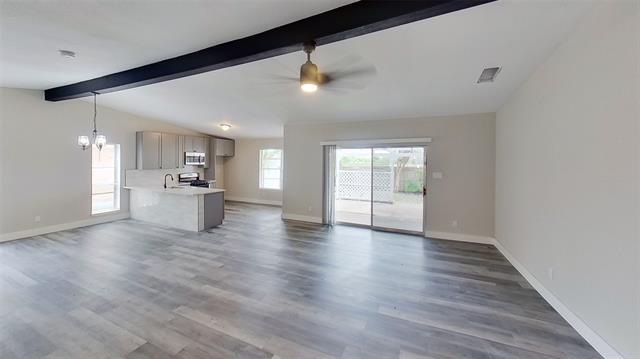 Building Photo - 606 Futrelle St