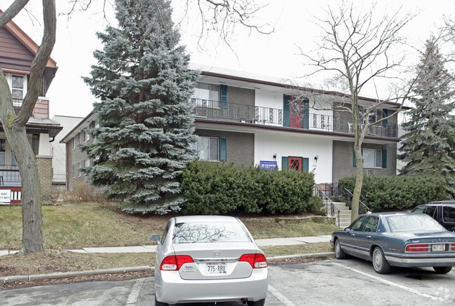 Building Photo - Villa Murray Apartments