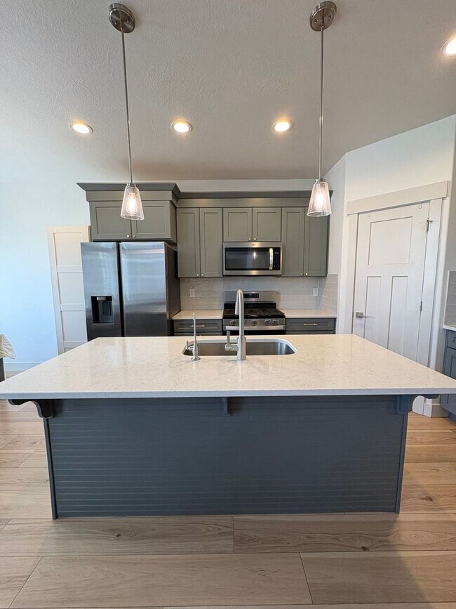 Building Photo - 1754 N Blaze Ln