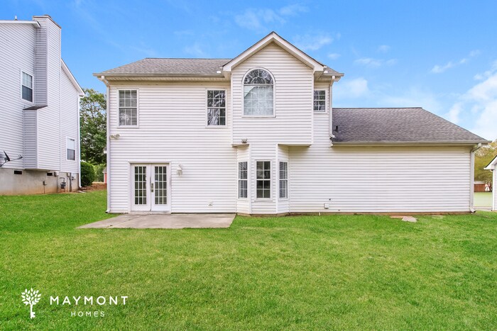 Building Photo - 6616 Wellesley Dr