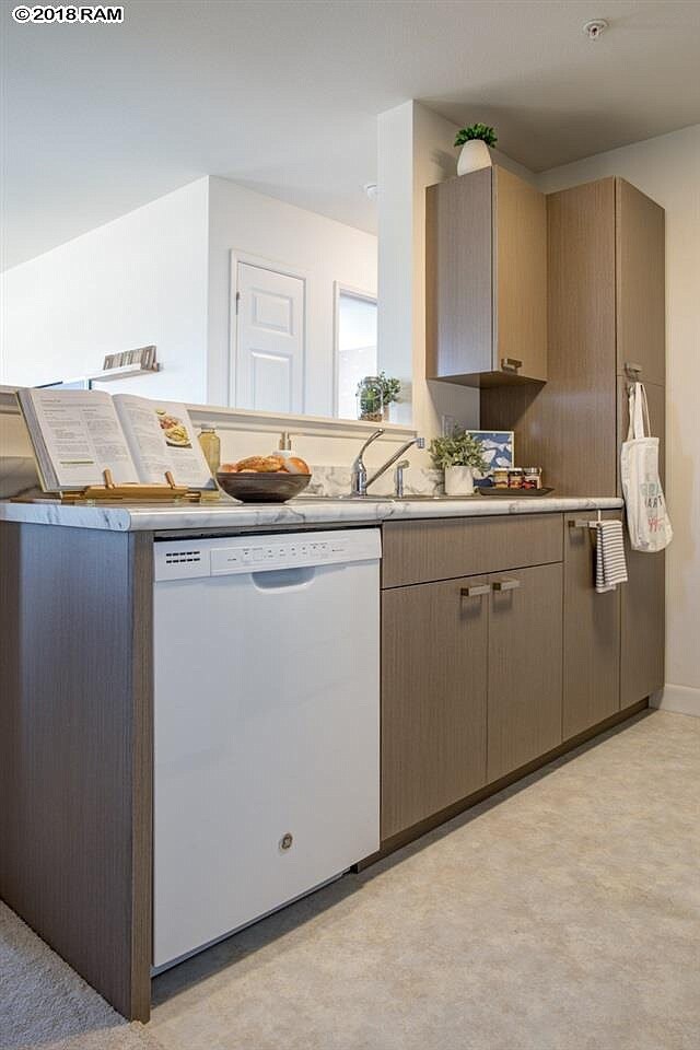 Building Photo - 33 Kihalani St