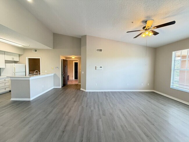 Building Photo - 5578 Metrowest Blvd