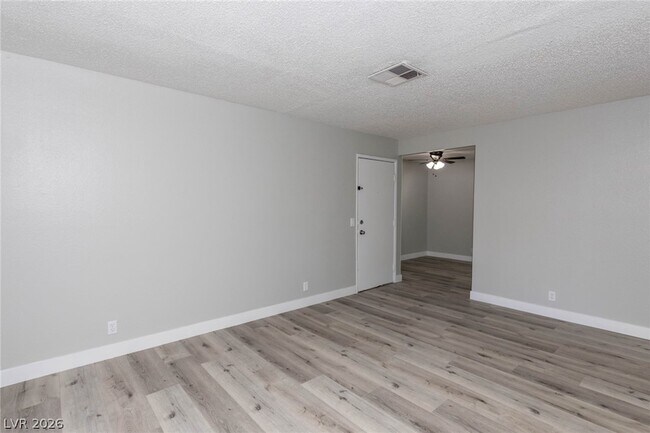 Building Photo - 3151 N Soaring Gulls Dr