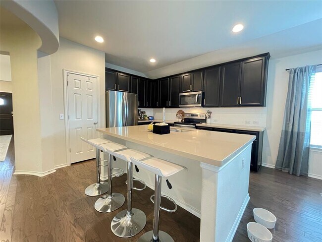 Building Photo - 13313 Henneman Dr