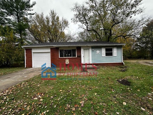 Primary Photo - Three Bedroom House | Garage | Large Yard