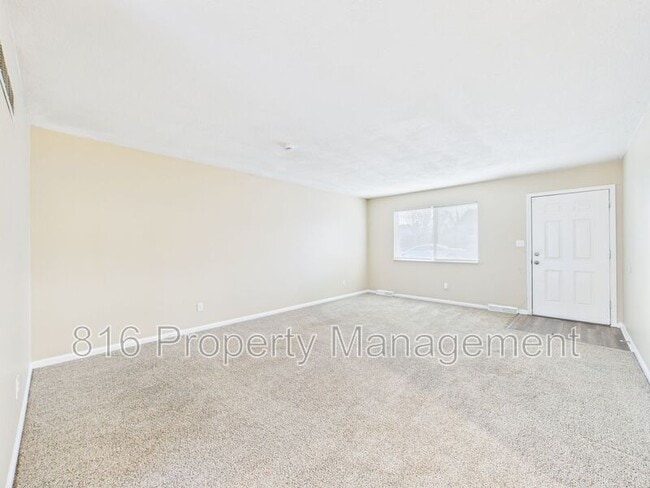 Building Photo - 131 S Crescent Ave