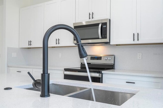 Building Photo - 3211 SW 128th Street Rd