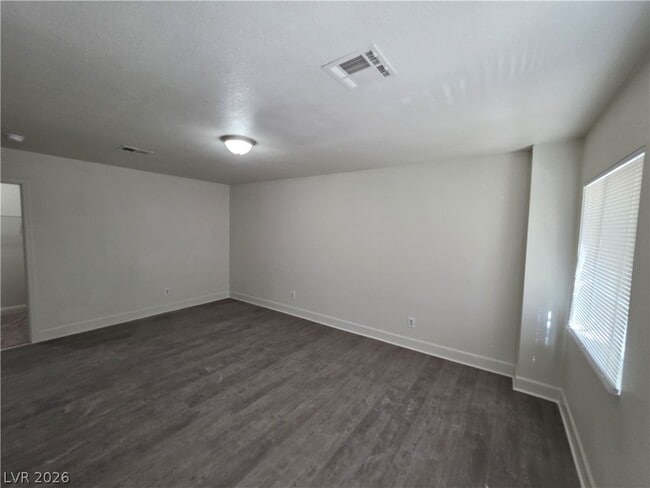 Building Photo - 3412 Townhouse Dr