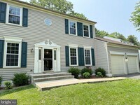 Building Photo - 36 Westhampton Ct