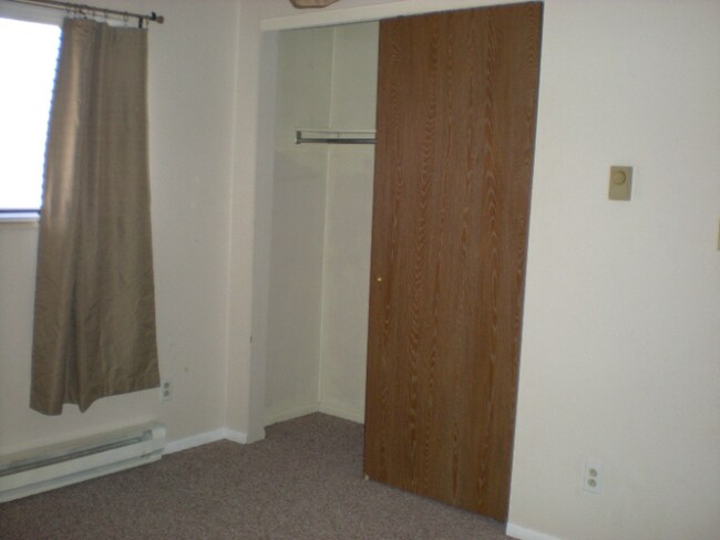 Building Photo - 114 Glenda Dr