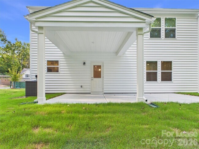 Building Photo - 5637 Bay Rock Rd