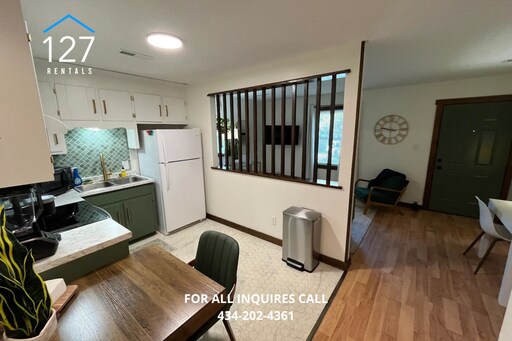 Building Photo - 1 Bedroom Apartment in Great Location!