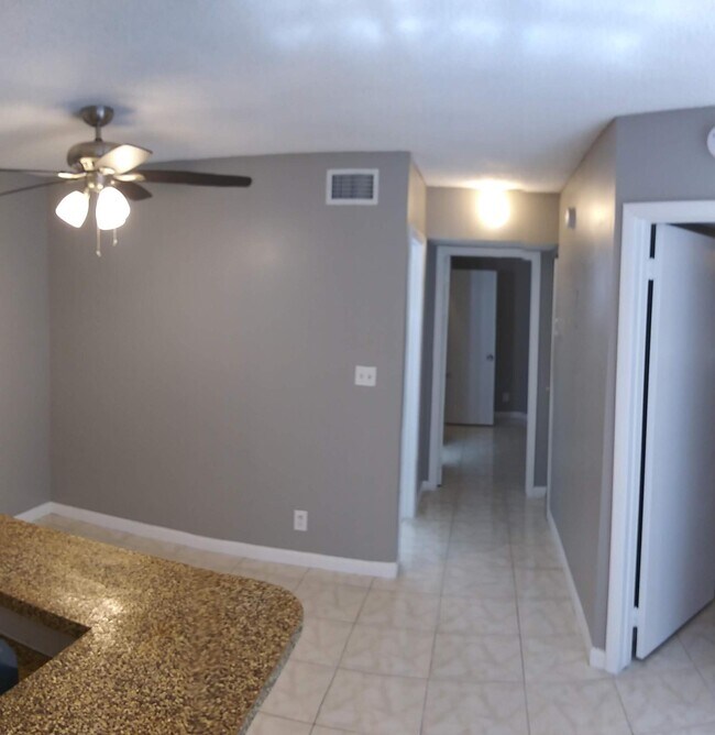 Building Photo - 522 Trace Cir