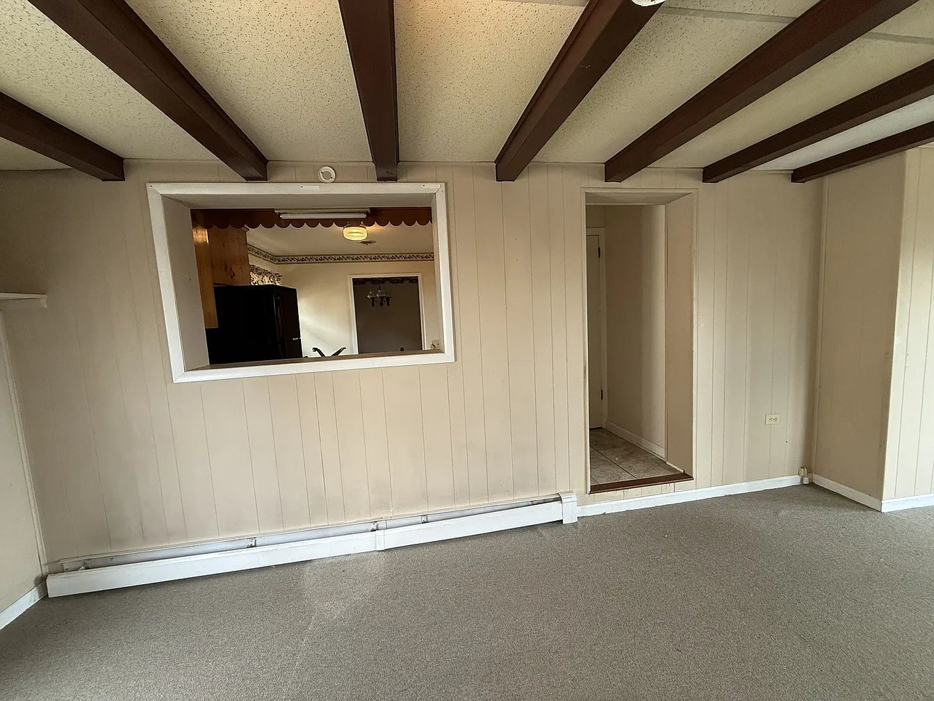 Building Photo - 3900 S Main St