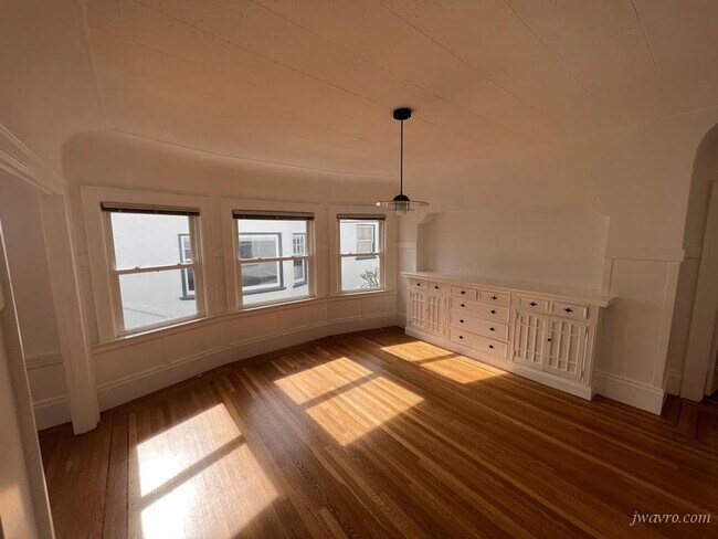 Building Photo - 230 Santa Ana Ave