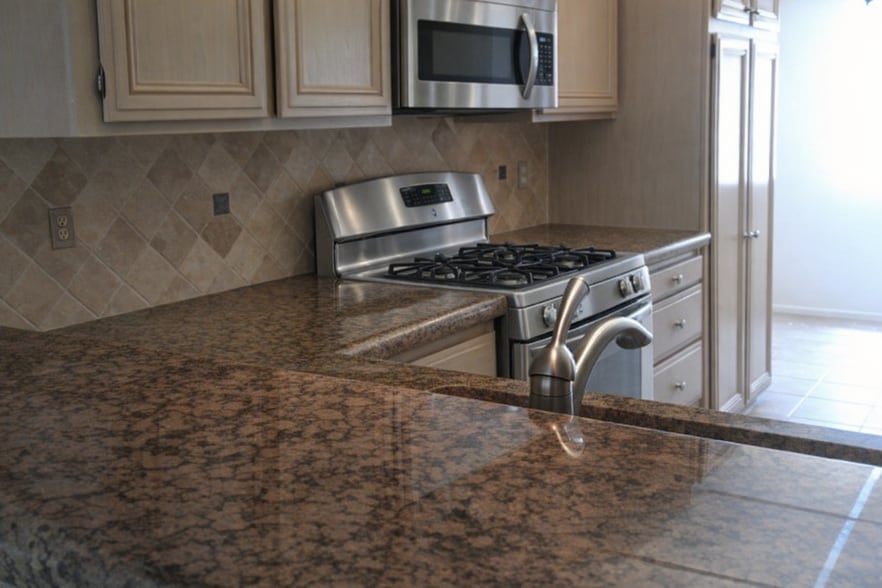 Kitchen - 18340 Collins St