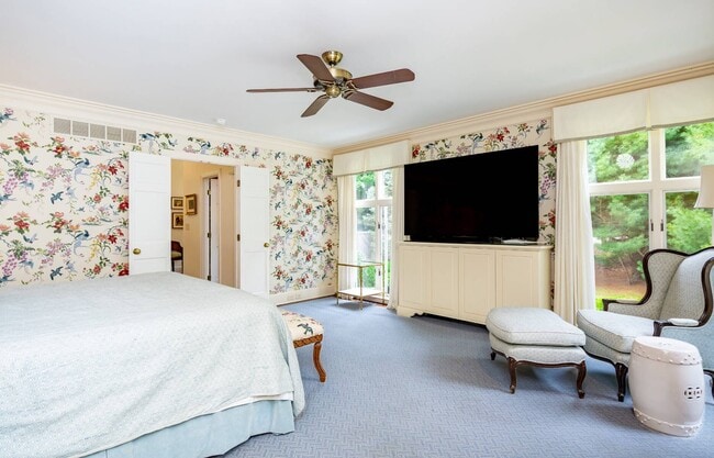 Building Photo - 6 Tall Tree Ct