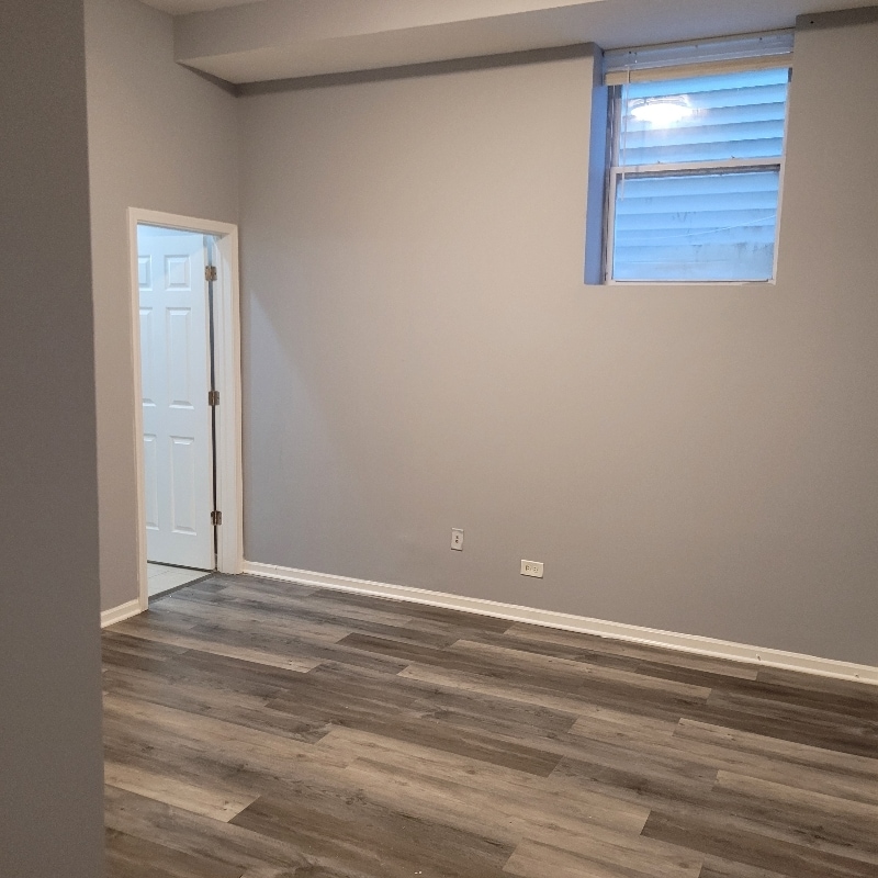 Building Photo - 11611 S Vincennes Ave