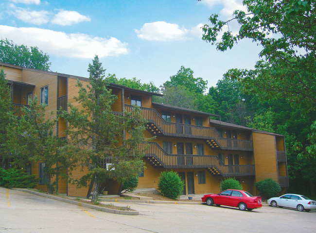 Primary Photo - Timberline Apartments