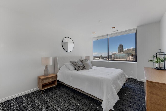 Building Photo - American Towers Furnished Condominium Downtown Salt Lake City