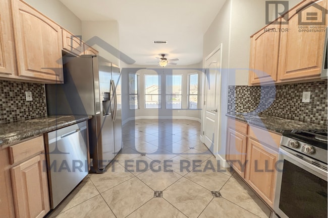 Building Photo - 2Bed/2Bath House in North Surprise! $199 MOVE-IN SPECIAL! Ready for Immediate Move-In!