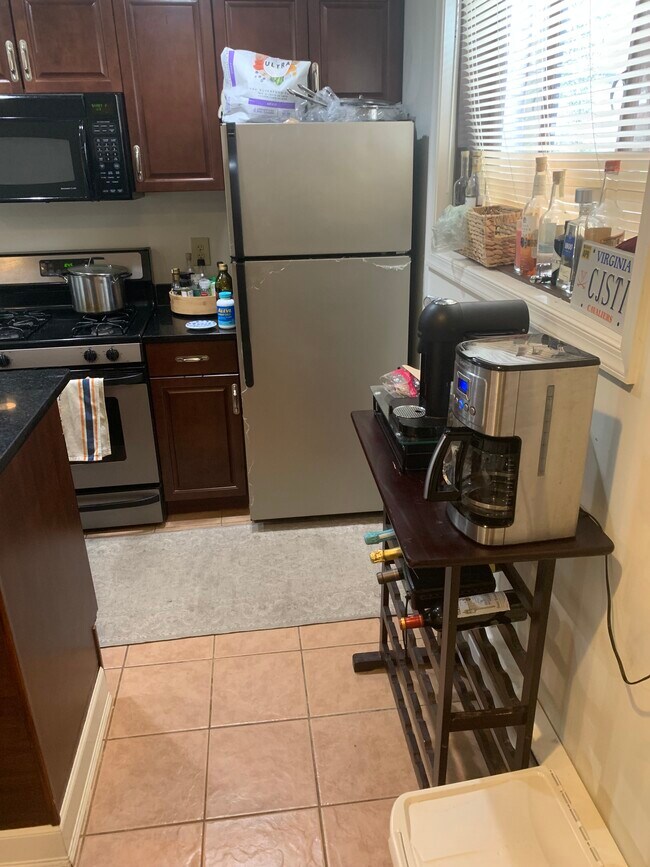 Building Photo - 4206 Washington Blvd