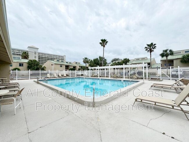 Building Photo - 930 Gulf Shore Dr