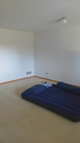 Building Photo - 2187 Cool Stream Cir