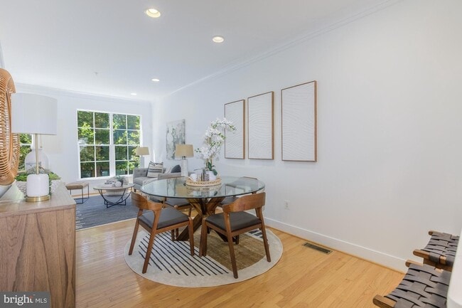 Building Photo - 4548 Longfellow St