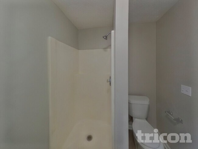 Building Photo - 222 Whistle Way