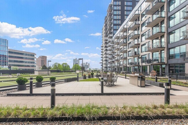 Building Photo - 1240 S 2nd St