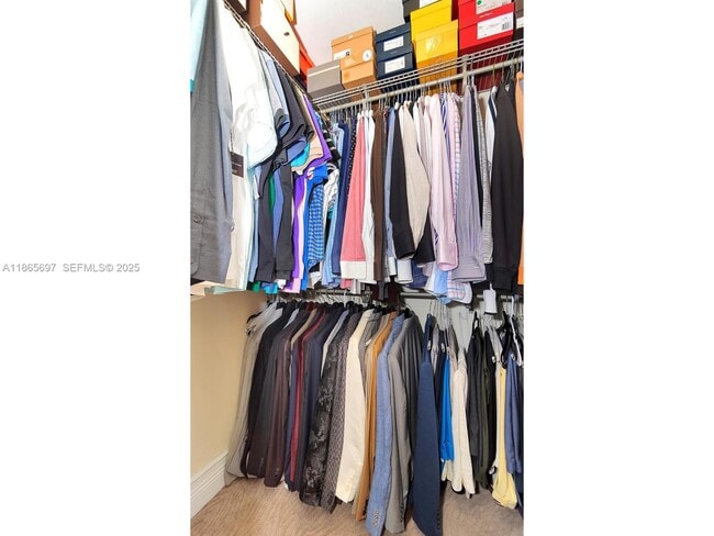 Building Photo - 3141 Hollywood Blvd