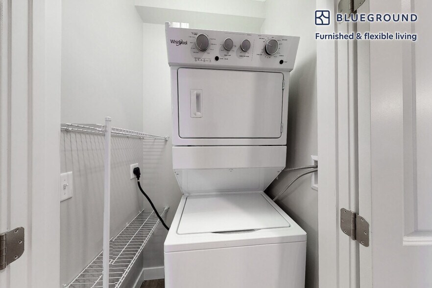 Building Photo - 155 Lenox St