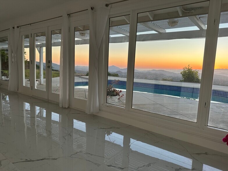 Building Photo - 2506 Sapra St