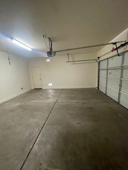 Building Photo - 10325 W Sands Dr
