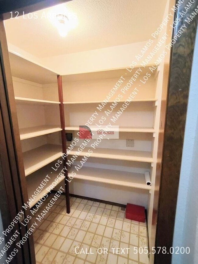 Building Photo - 12 Los Arboles Dr