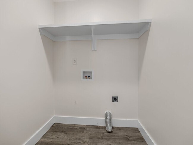 Building Photo - Charming 3 Bedroom Home in Spartanburg – Modern Upgrades & Stylish Finishes