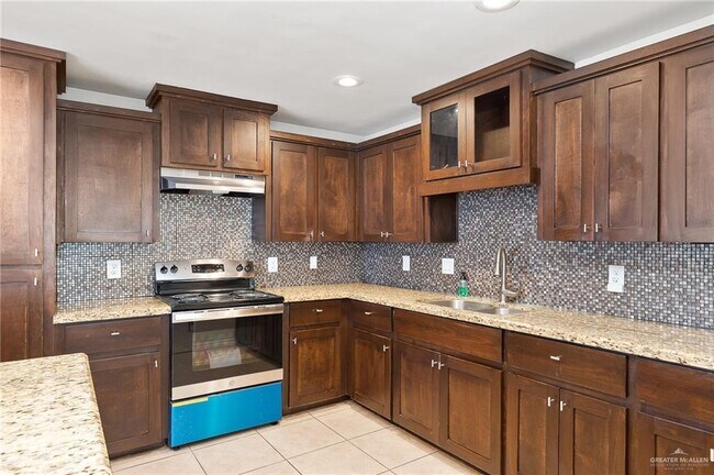 Building Photo - 15 S 27th St