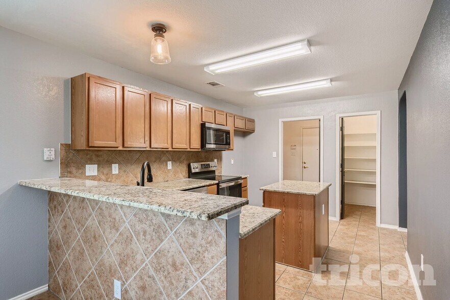 Building Photo - 3911 Alpha Way