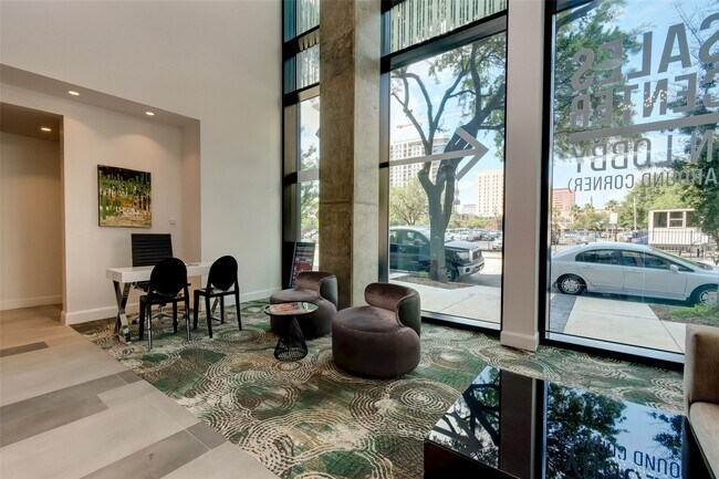 Building Photo - 1211 Caroline St