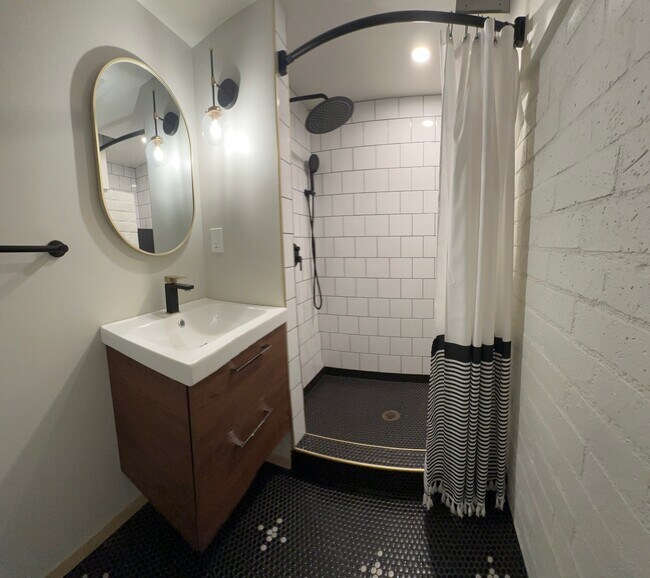 Bathroom view from door - 7044 McLaren Ave