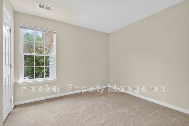 Building Photo - 7629 Hamelin Ln