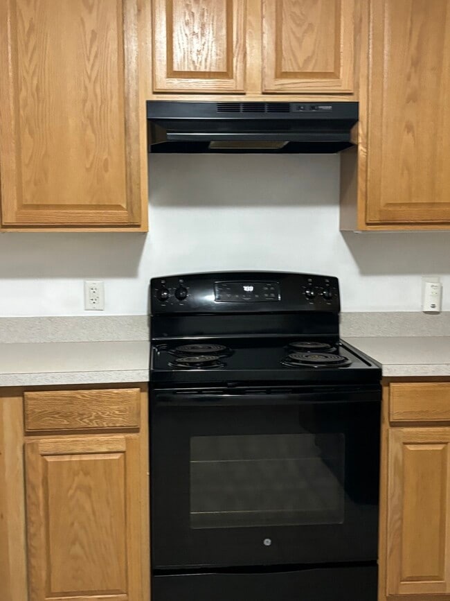 Building Photo - 122 Bertram Dr