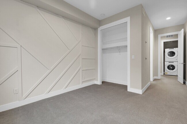 Building Photo - $2,945.00, 2 bedroom, 2.5 bathroom located...