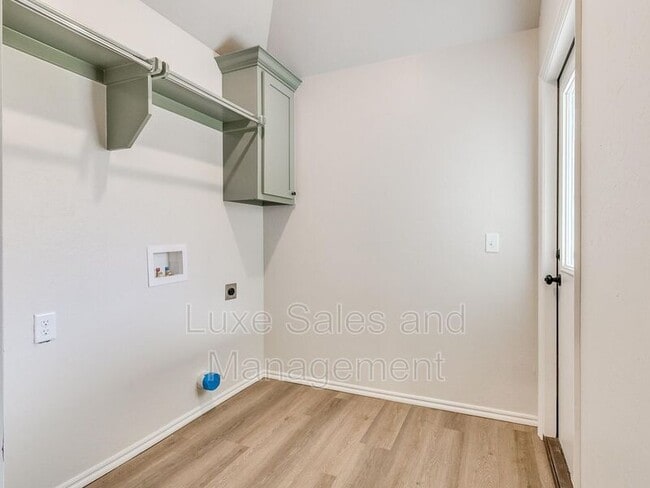 Building Photo - 10601 Lawson Ln