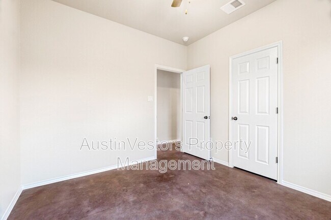 Building Photo - 118 Samuel Dr