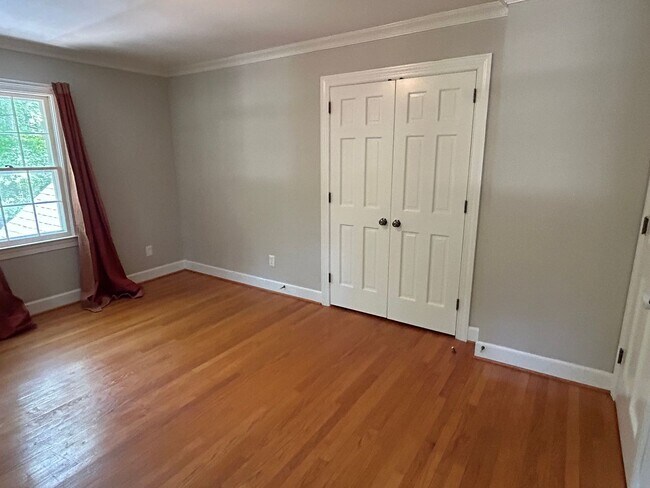 Building Photo - 5 Bed | 3.5 Bath House in Raleigh