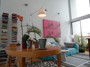 Building Photo - 925 Pacific St