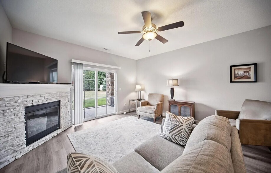 Building Photo - 8350 Ep True Pky