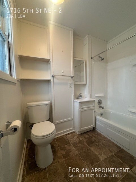 Building Photo - 1716 5th St NE